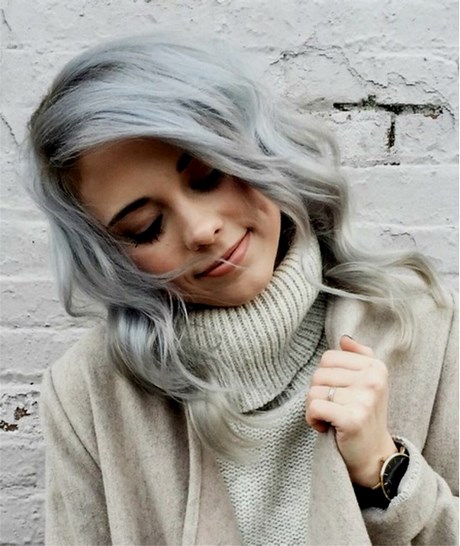 Wit grijs haar