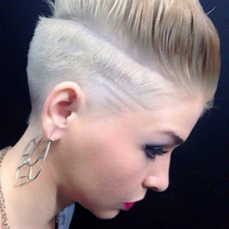 Undercut kapsel vrouw