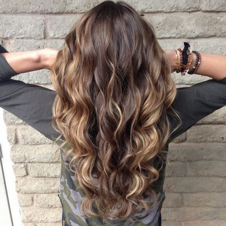 Donkerblond haar highlights