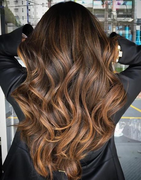 Balayage op donkerbruin haar