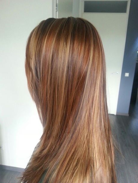 Bruin haar met koper highlights