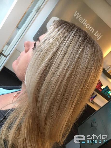 Bruin haar met rode highlights